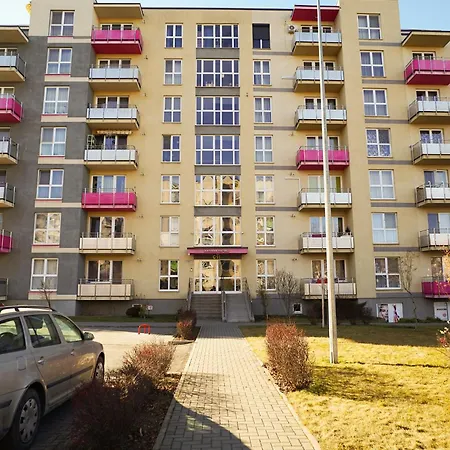 Mirandis Apartments - Modern Stays With Free Parking Near Coresi Mall Brasov Exterior photo