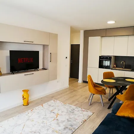 Mirandis Apartments - Modern Stays With Free Parking Near Coresi Mall Brasov Exterior photo