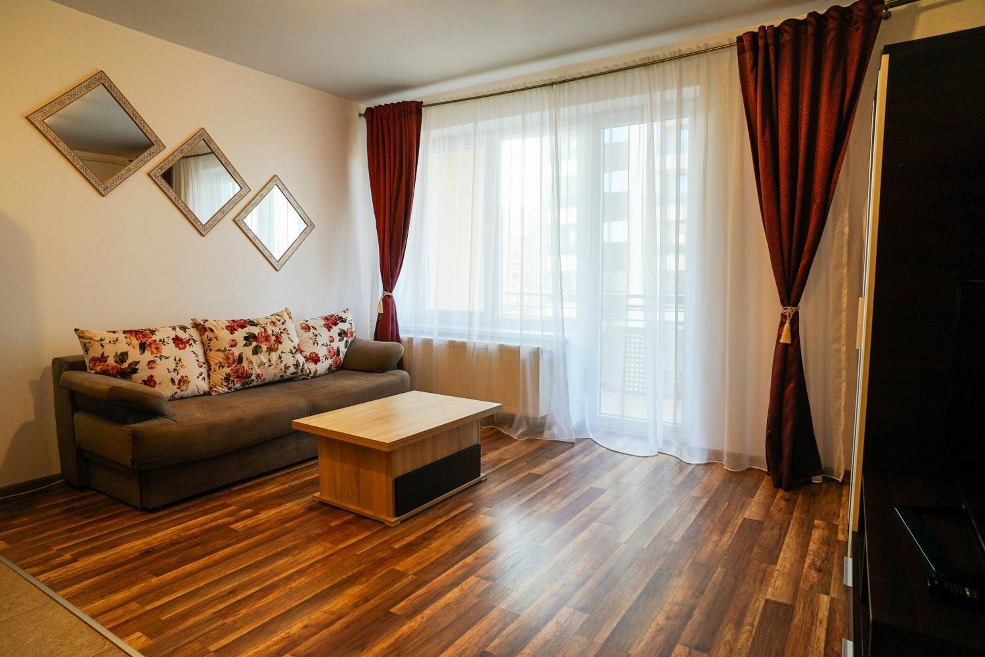 Appartement Mirandis - Modern With Free Parking Near Coresi Mall *