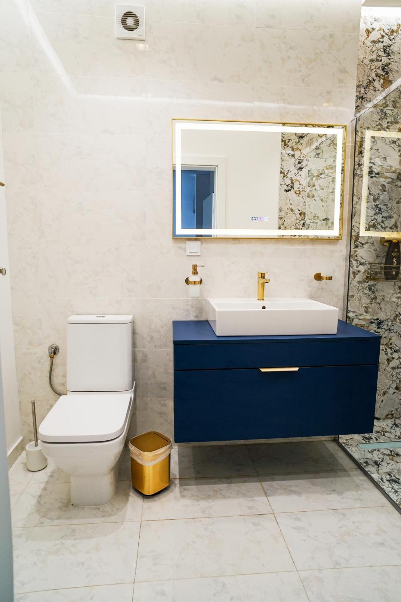 Appartement Mirandis - Modern With Free Parking Near Coresi Mall Braşov